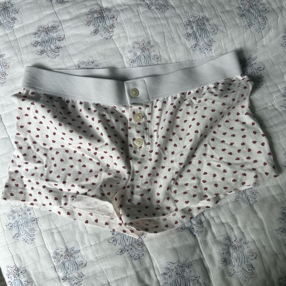 Brandy Melville shorts